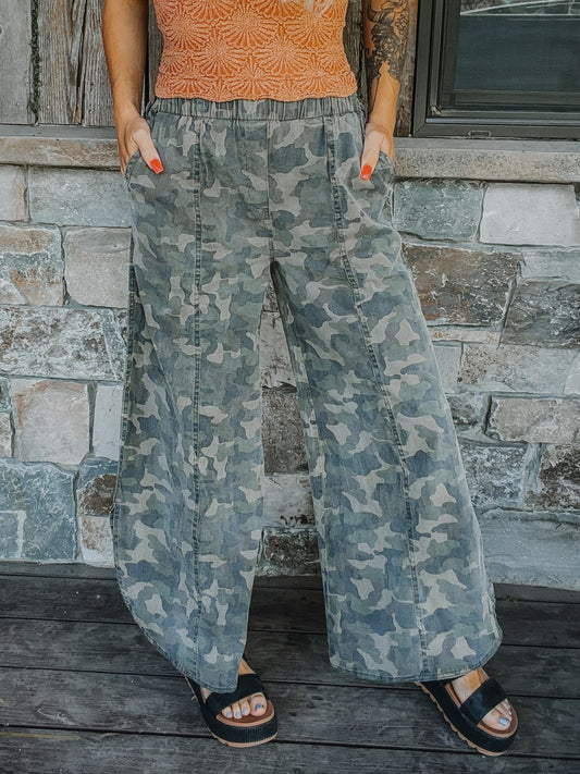 Tulip Camo Pants